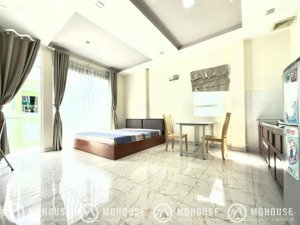 phòng ban công lớn, giặt riêng, 40m2, lê văn sỹ, quận 3 thang máy mới