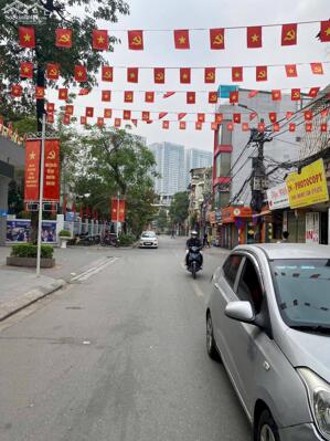 BÁN NHÀ ĐƯỜNG HOÀNG ĐẠO THÀNH. 130M2 - 4 TẦNG. LÔ GÓC. KINH DOANH.