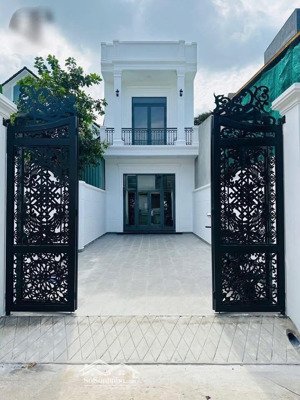 nhà mới phường phú hoà thủ dầu một sân 2 ô tô đường nhựa ô tô chỉ 4 tỷ 350 còn thương lượng
