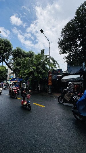 bán nhà 2 mặt tiền vĩnh khánh khu ẩm thực quận 4