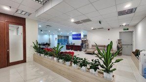 bán 4.000m2 sàn văn phòng, giá 45tr/m2, tòa nhà mặt đường vành đai 3.5, sổ đỏ lâu dài