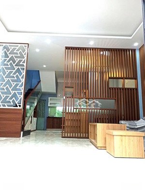 bán nhà 2 tầng đường an trung, sơn trà, nhà xây kiên cố dọn vào ở ngay