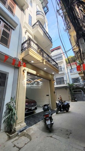 bán nhà phố nguyễn ngọc nại 62m 6 tầng thang máy, gra ôtô hơn 25 tỷ lh: 