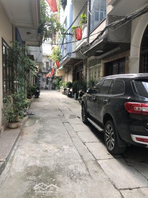 9,1 tỷ có nhà đẹp nguyễn sơn dt 31m,mt 4m ngõ nông,thoáng,ô tô đỗ cổng 5m