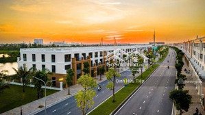 bán cắt lỗ biệt thự mặt đường hạnh phúc - siêu hiếm - giá chỉ 15 tỷ