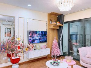 chính chủ bán căn 70m2. tầng trung. vuông vắn, ban công phòng khách, sẵn sổ người việt, full nt đẹp