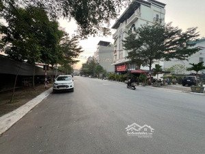 -bán nhà 6 tầng, phân lô, lideco,-5.5 ha
-mặt tiền đẹp, ô tô đỗ cửa, dt 52 m2,-mặt tiền 6 m.
giá