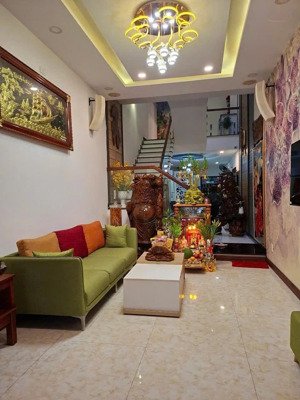 hiếm! hơn 7 tỷ nhà hòa cường 72m2, 3 tầng, mặt tiền đường 5.5m, trung tâm hải châu, nhiều tiện ích