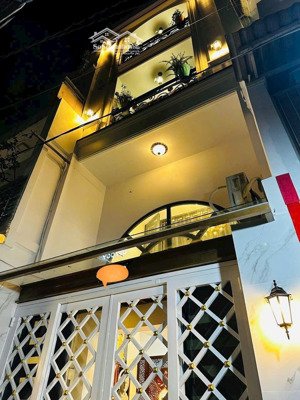 lên sóng siêu phẩm mtđ kinh doanh ngô quyền, phường 8, quận 10. giá 5tỷ920 còn tl