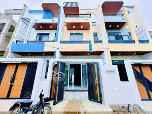 bán nhà phước lý, gần nút cao tốc bl-lt 900m, 81,7m2, cách chợ bình chánh 1,2km đường oto, giá full