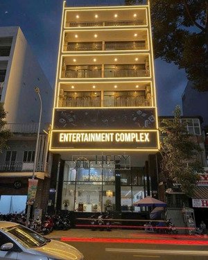 toà nhà mt trần hưng đạo quận 5 - dt: 10.1 x 20m - kc: hầm 7 tầng - hđt: 350tr/th - giá 125 tỷ