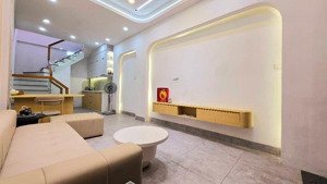 bán nhà minh khai, cạnh time city, 35m x4 tầng, full nội thất, 10m ra otto tránh.