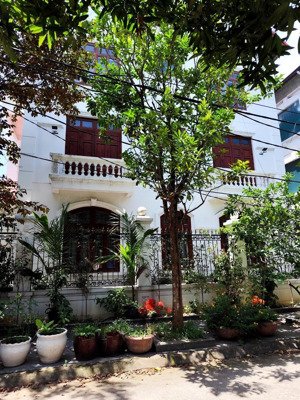 bán căn biệt thự sân vườn hoàn sơn tiên du bắc ninh 230m2 mặt tiền 20m 4 tầng 6 phòng ngủ ôtô trán