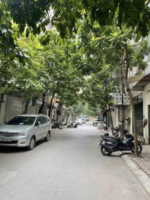 bán gấp nhà riêng tại chiến thắng văn quán, 13,85 tỷ, 35 m2- 6 tầng- phân lô, ô tô tránh, vỉa hè