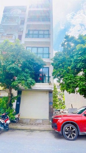 sổ đỏ trao tay | lời ngay lập tức | nhổn | phân lô, vỉa hè, ô tô tránh |46m |11.5 tỷ | vành đai 3.5