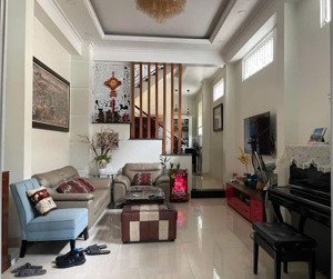 cam kết thật hiếm rộng đẹp rẽ bán nhà 4,3x22, 3tầng hxh gần nguyễn văn khối gò vấp gần cv làng hoa