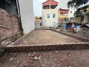 bán đất thượng thanh 40m giá 6,2 tỷ: cách 10m ra đường ô tô tránh vỉa hè linh doanh tấp nập