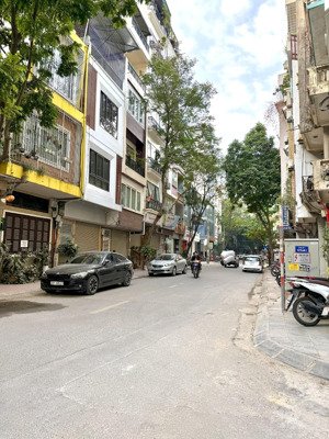 bán nhà phân lô phạm thận duật 52m2, 5 tầng thang máy, ô tô vào nhà, ở, làm văn phòng, kinh doanh.