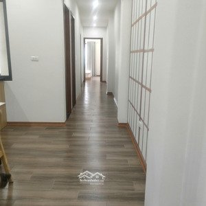 cần cho thuê căn chung cư mini 2 ngủ - 40m trên phố ngọc lâm - long biên . lh : 