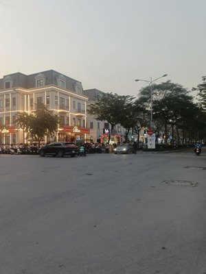 giảm 1 tỷ biệt thự solasta dương nội 170m nhà thô giá đầu tư