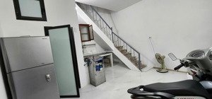 cho thuê nhà 3 tầng nguyên căn tại số nhà 82/639 hoàng hoa thám, ba đình