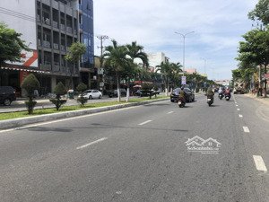 cần bán mặt tiền đường nguyễn hữu thọ - diện tích: 115 m2- giá tốt - gọi minh