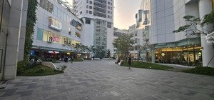 căn hộ indochina plaza chung cư biểu tượng giữa trung tâm cầu giấy dt 145m2 3ngủ đầy đủ công năng.