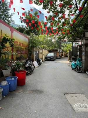 hạ chào ;yên hòa cầu giấy -nhà đẹp ỏ ngay kinh doanh dòng tiền-ngõ nông rộng-nhỉnh 10 tỷ