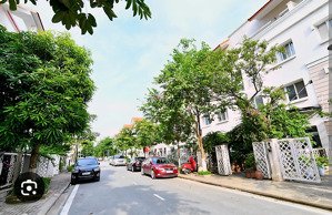 hàng hiếm duy nhất 1 căn
= cho giới thượng lưu tại sbendora an khánh.
- diện tích 130m