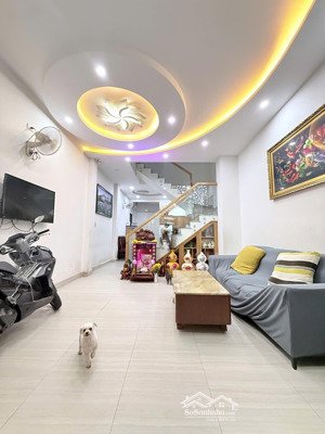 giảm kịch sàn - cách mạng tháng 8, gần 3/2 hà đô - dt 53m2 ô tô cạnh nhà.