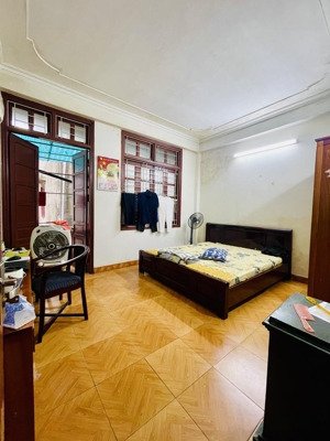 bán nhà phạm văn đồng, dt 55m2, mt 4,6m, lô góc, gần ô tô, mặt ngõ, sát phố, kinh doanh