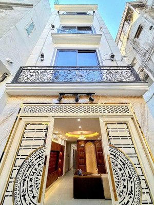 bán nhà phố võ thị sáu, xây mới, lô góc, 56m2, 5 tầng 7 ngủ khép kín, thang máy, ngõ thông, gần hồ