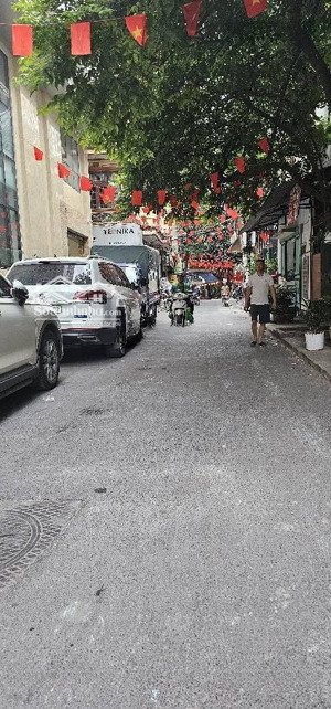 bán nhà phân lô, nguyễn khang, gần phố, ô tô, 2 mặt ngõ, ô chờ thang máy, kinh doanh