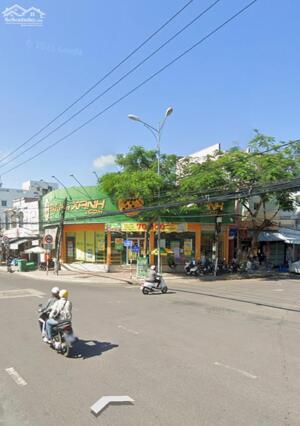 Bán Căn góc đường 2/4 và Mai Xuân Thưởng, Bắc Nha Trang. Diện tích: 162 m. Đang cho Bách Hóa Xanh thuê 190 triệu/3th
