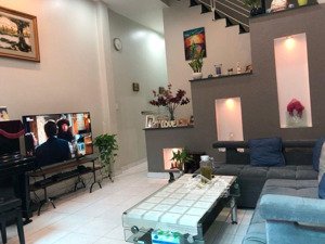 bán gấp căn nhà 2 tầng, 3 pn; hẻm 1 sẹc gần thống nhất - lê đưc thọ chỉ 6,1 tỉ.