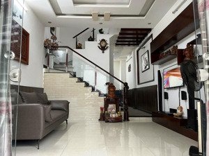 sẵn hd thuê 2 năm 18triệu tháng 3 ty 8 căn lê văn việt ngay đh giao thông vận tải kdc hiện hữu