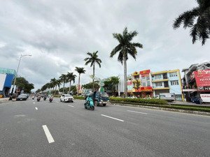 nhà 4 tầng mặt tiền điện biên phủ, gần aeon mall, diện tích lớn 135m2 ngang rộng 6.5m, giá tốt