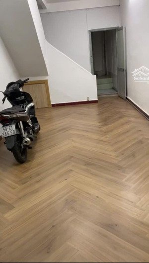 cho thuê nhà xô viết nghệ tĩnh gần thị nghè - giáp quận 1. dt 4 x 13, 1 lầu, 2pn, có sân