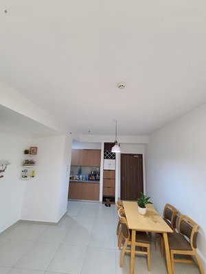 bán căn 2 phòng ngủ habitat giai đoạn 2 sẵn hđ thuê, giá tốt 2.8 tỷ, full nội thất, view hồ bơi