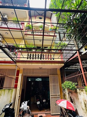 bán nhà siêu hiếm phố víp láng hạ-ô chờ thang máy-trung tâm đống đa-cực gần phố, vị trí đỉnh, nhà 2