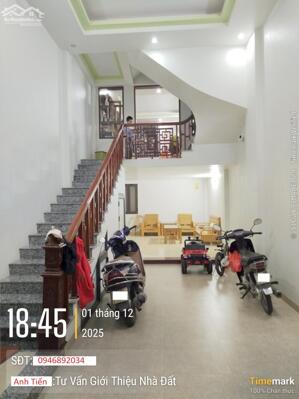 BÁN NHÀ 3.78 TỶ 3.5 TẦNG 54M2 CÓ GARA Ô TÔ KHU BÃI VƯỢT - THỐNG NHẤT