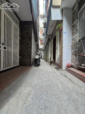  Ngã tư Trương Định 31m² 5 tầng
 Ngõ nông, rộng thoáng Gần phố_8,2 Tỷ