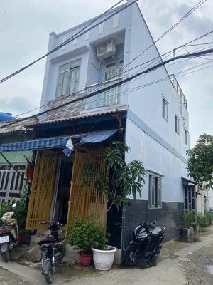 nhà đẹp 4*10m 2/ngắn liên khu 4-5 2pn 2wc hẻm 5m thông lh xem nhà