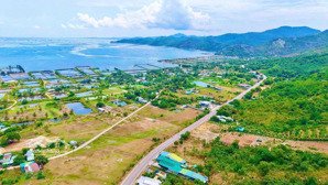 chủ siêu ngộp bán gấp lô đất 3 mặt tiền nằm liền kề đại đô thị vin cam ranh giá siêu ngộp chỉ 10 tỷ