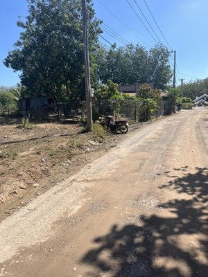 bán đất minh hoà, ngay hồ dầu tiếng, thích hợp đầu tư nghĩ dưỡng, khách sạn - homstay.. giá 475tr