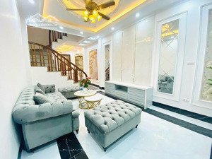 6.2 tỷ. nhà mới ở ngay. căn nhà 30m2 mặt tiền 3m x 5 tầng x 3pn. đường 3m, kiều mai - btl