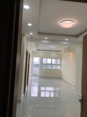 cần tiền bán gấp căn hộ conic boulevard 2pn, 2wc, 84,32m2 view đông nam, đã có sổ hồng, giá 3,35 tỷ