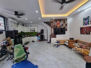 gần chợ! hồ tùng mậu lô góc, ô tô vào nhà, mặt ngõ thông, kinh doanh tốt, sđcc, ở sướng 40m2*5t