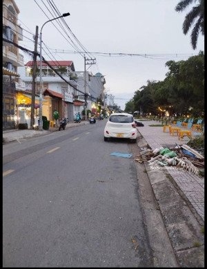 mặt tiền kinh doanh ngay trung tâm tây thạnh - tân phú . mặt tiền 4,6m , 51m2 , 2tầng . giá 8,3tỷ