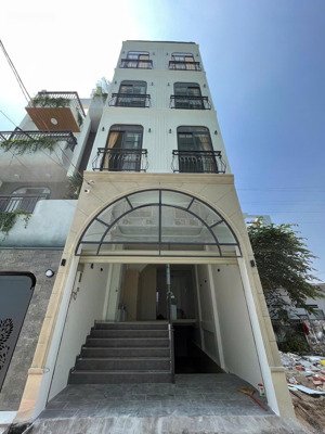 nhà trệt lửng 4 lầu gần trường cao đẳng vinatex đường 36 linh đông